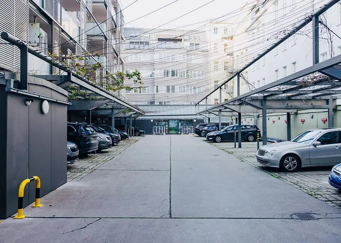 Готель Meininger Downtown Sissi Відень